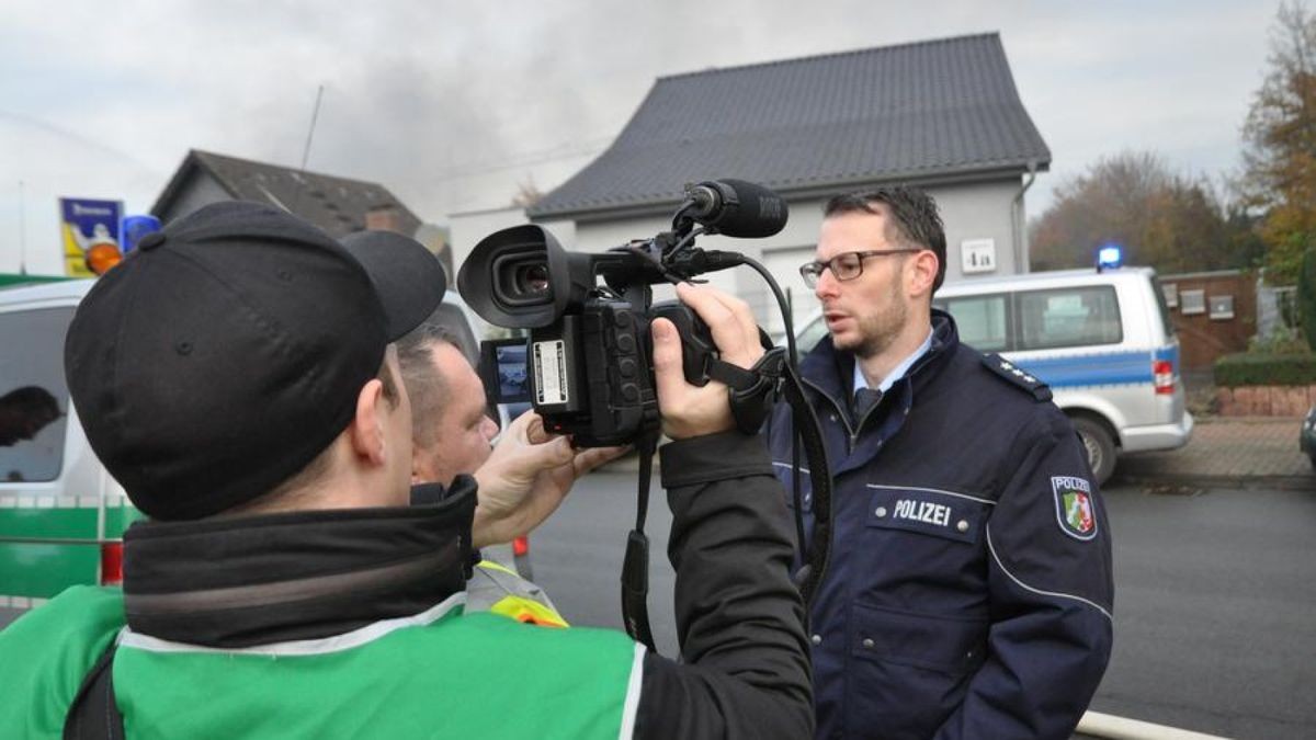 Im Gewerbegebiet Habinghorst hat es einen Großeinsatz der Feuerwehr gegeben: Die Halle eines Betriebs für Tankanlagen stand in Flammen.