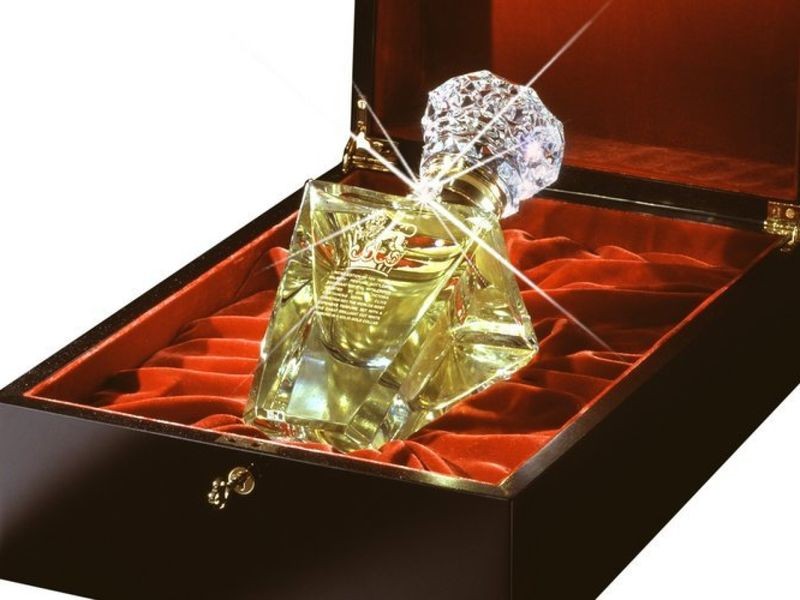 Das teuerste Parfum der Welt trägt Krone