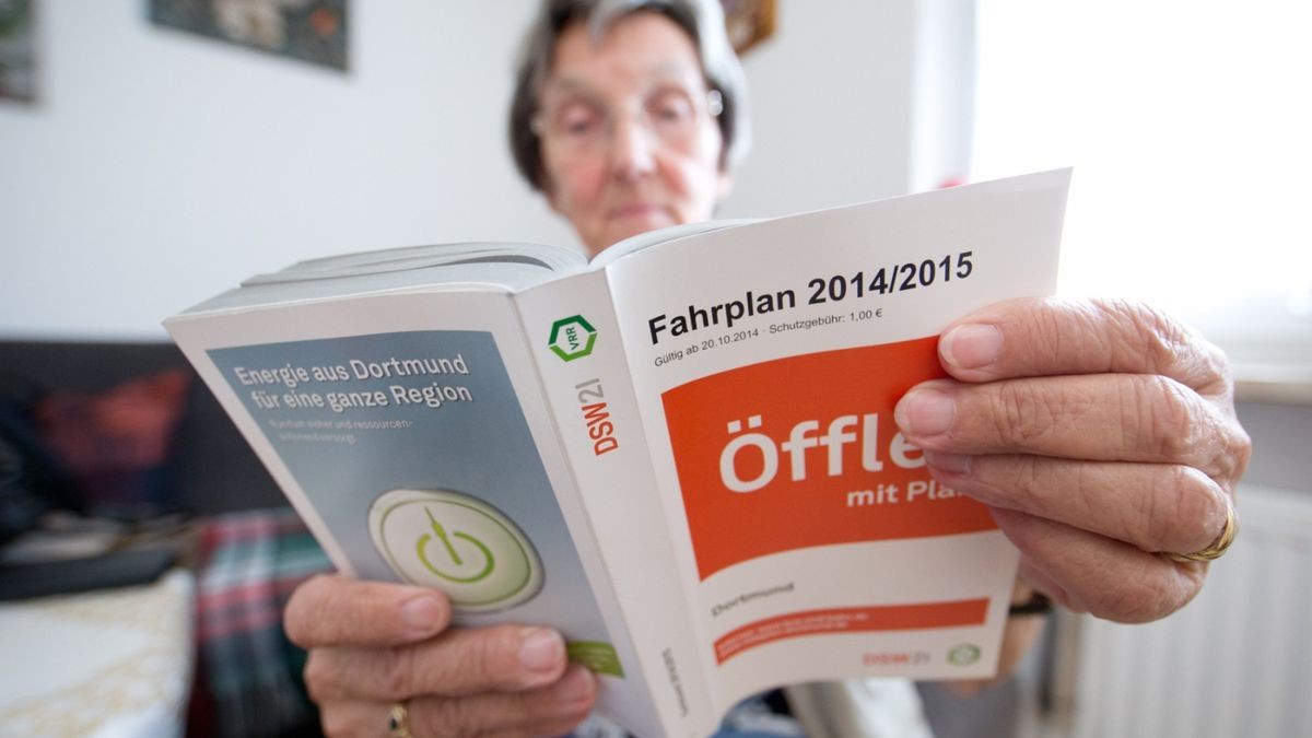 Führerschein Gegen Bahn- Und Busticket Für Senioren Tausch-Angebot für Senioren: Führerschein gegen Bus und Bahn