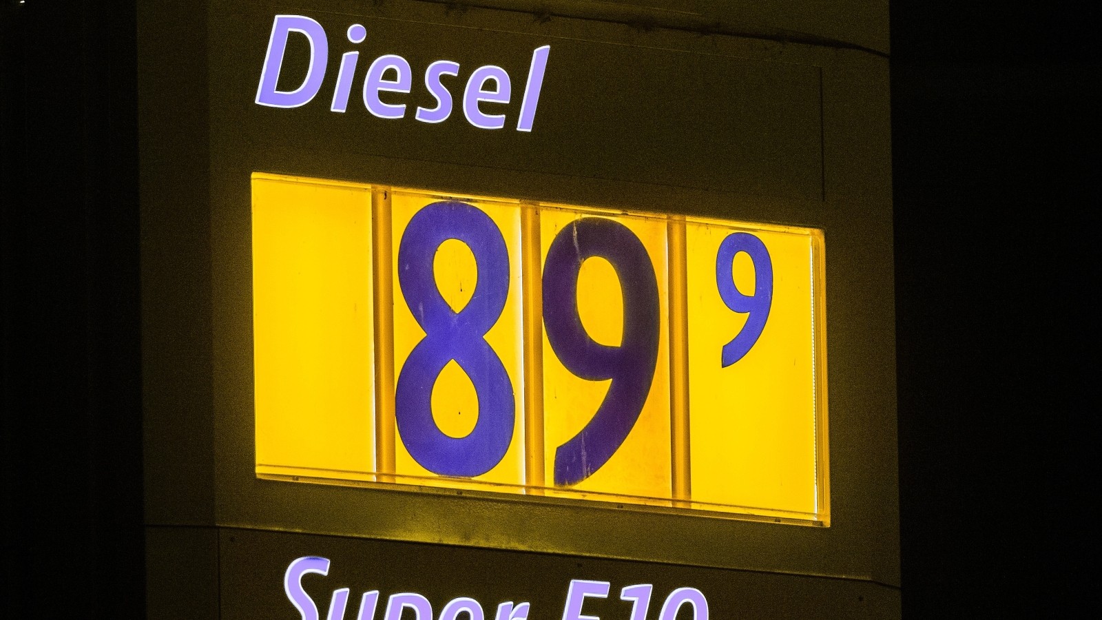 Ölpreis Beben! Us Zölle Treten Heute In Kraft. So Reagiert Die Wirtschaft. - j0av1sb
