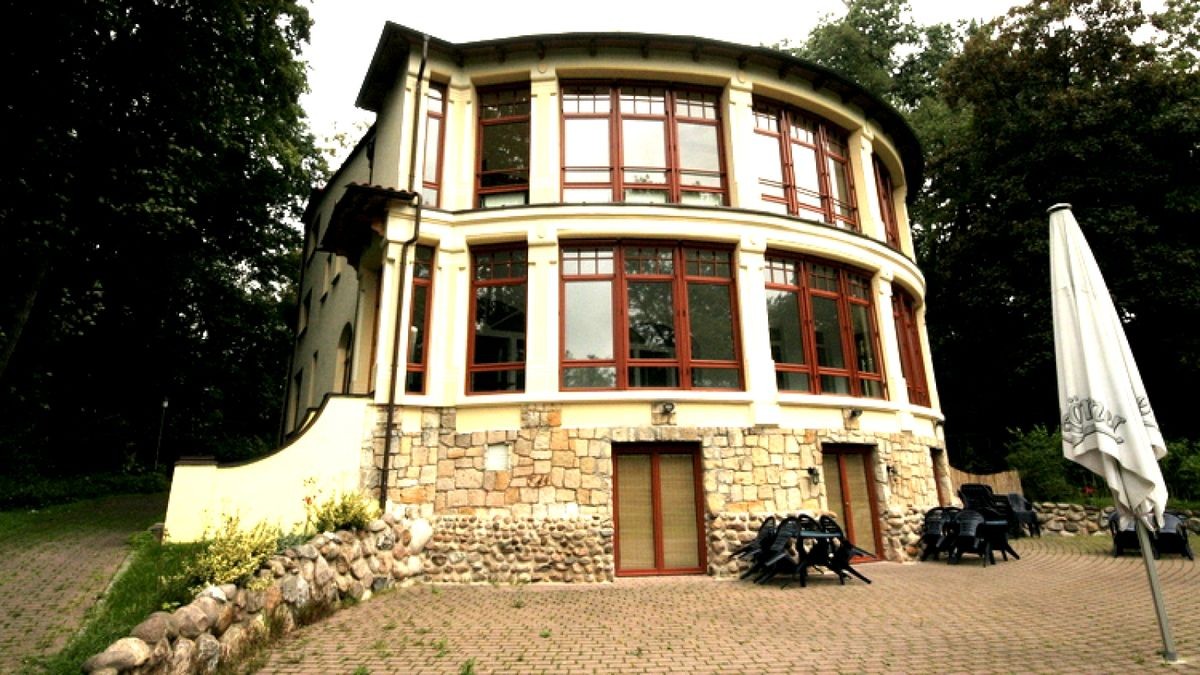 Uzun oyoqli oriq ayollar porno video