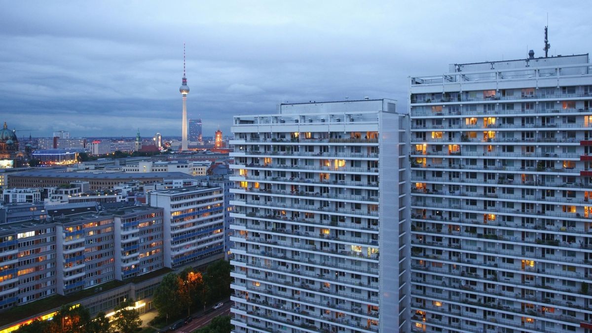 Teure Kurskorrektur Berlin kauft Tausende Wohnungen