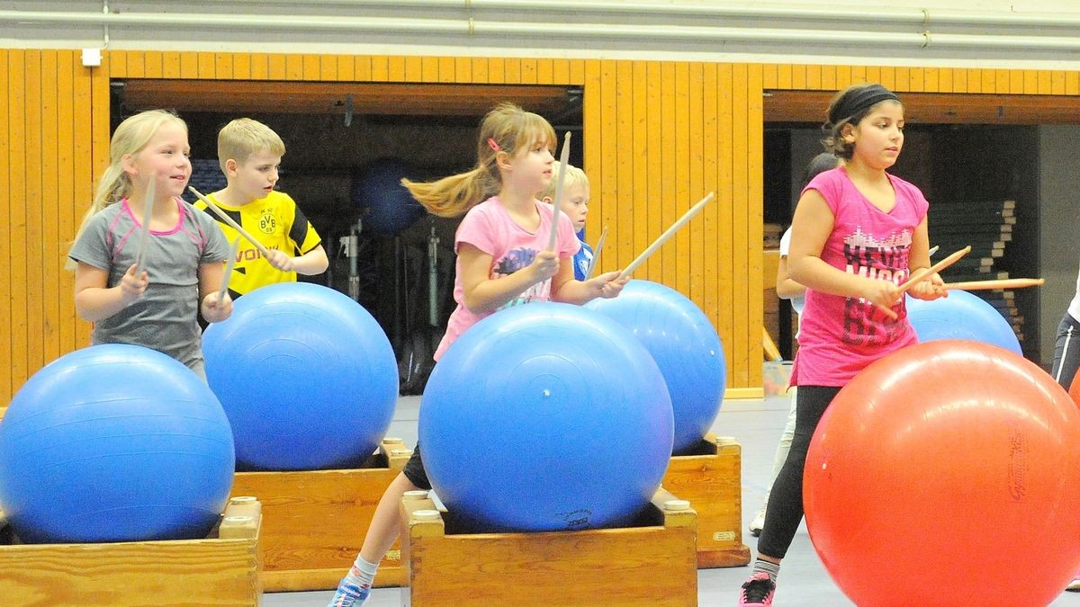 Schüler begeistern mit Drums Alive in der Grundschule Oberwinzerfeld