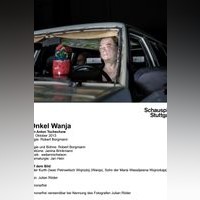 
Das Auto fährt nur im Kreis: Peter Kurth als Onkel Wanja in der gleichnamigen Tschechow-Inszenierung von Robert Borgmann 
