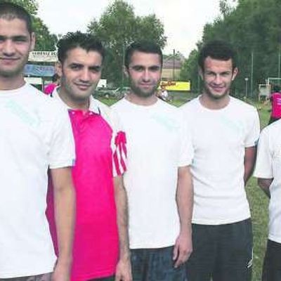 Qolqop bilan onanizm qiladi