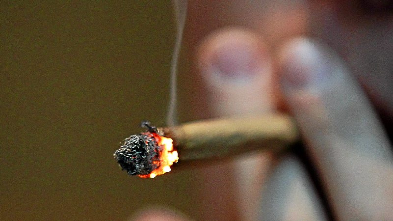 Jeder siebte Jugendliche kifft regelmäßig