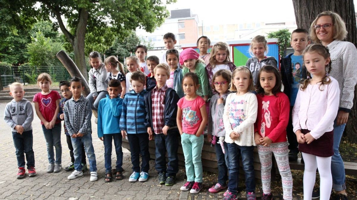 Klassse 1a der Grundschule Altstadtschule mit Klassenlehrerin Judith Löwegrün.