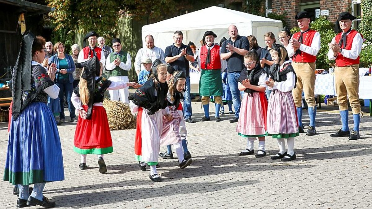 Reise in die Vergangenheit wie einst Weizen gedroschen wurde