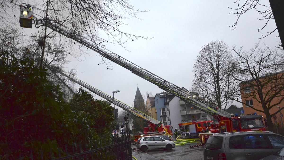 Schwarzer Freitag in Herdecke: An der Goethestraße brannte die denkmalgeschützte Villa Renckhoff mit Anbau vollständig aus