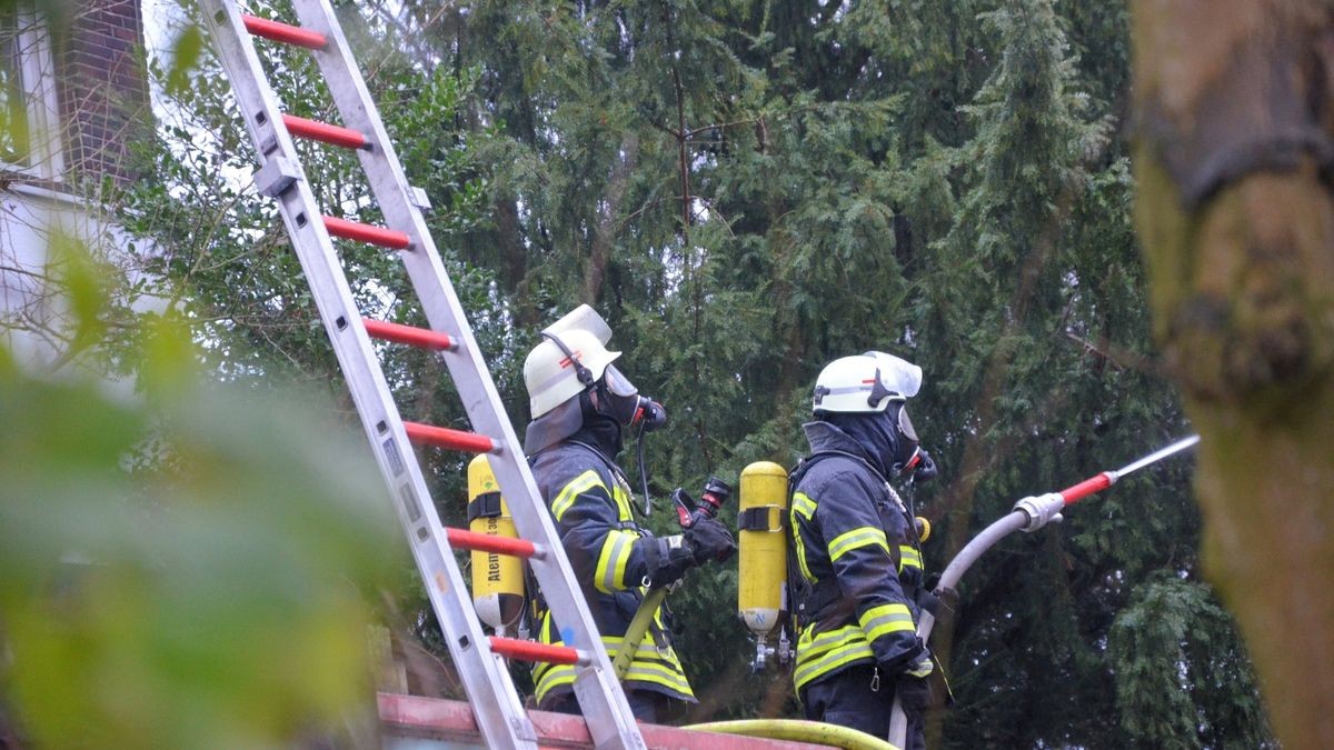 Schwarzer Freitag in Herdecke: An der Goethestraße brannte die denkmalgeschützte Villa Renckhoff mit Anbau vollständig aus