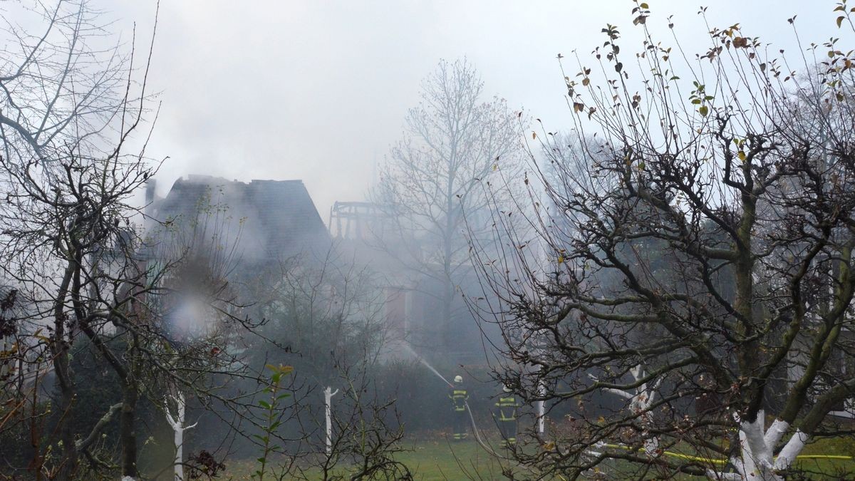 Schwarzer Freitag in Herdecke: An der Goethestraße brannte die denkmalgeschützte Villa Renckhoff mit Anbau vollständig aus