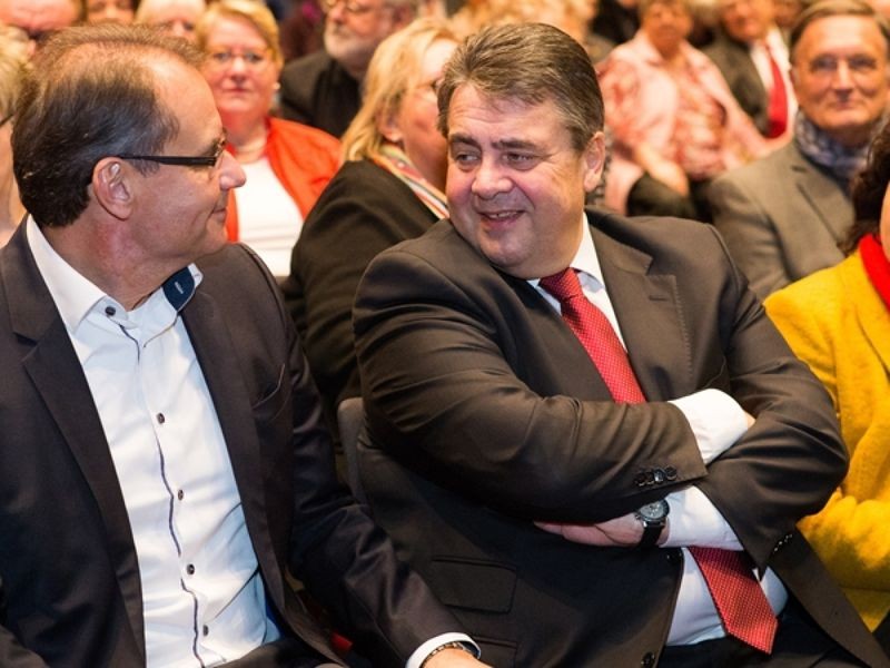 Gabriel Wir müssen dem Volk aufs Maul schauen