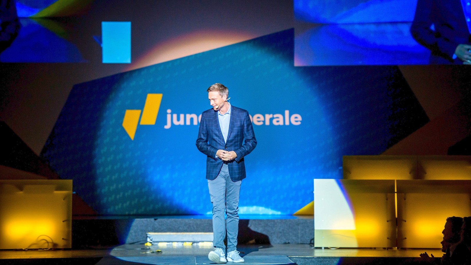 FDPJugend kam zum Bundeskongress in die LuiseAlbertzHalle