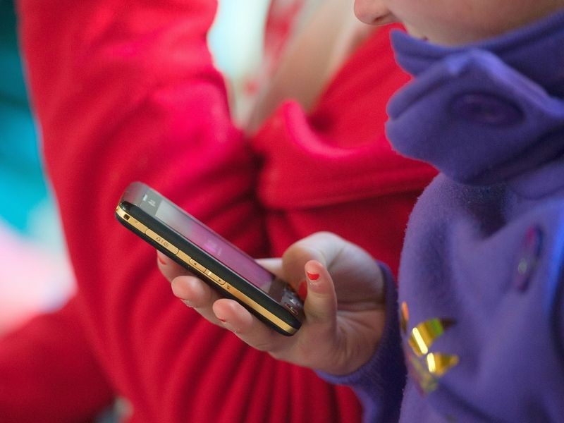 Gericht Lehrer durfte Schüler das Handy wegnehmen