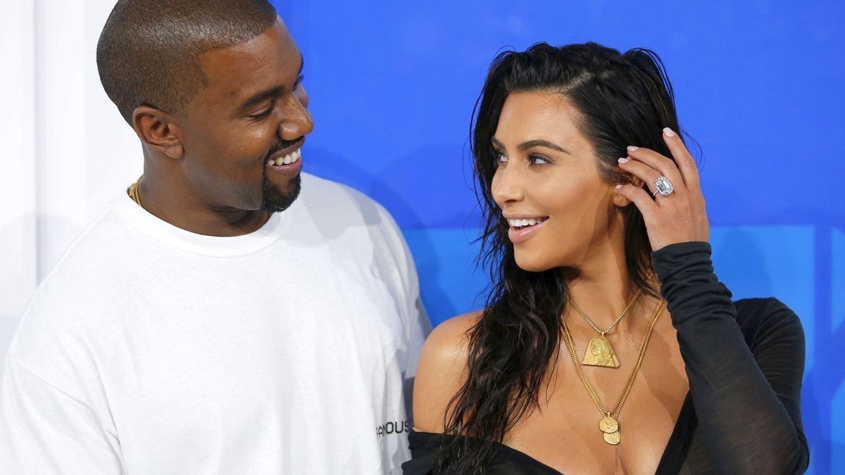 Kim Kardashian und Ehemann Rap-Superstar Kanye West werden zum dritten Mal Eltern. Das Kind wird allerdings von einer Leihmutter ausgetragen, wie das Magazin „People“ im September berichtete. 