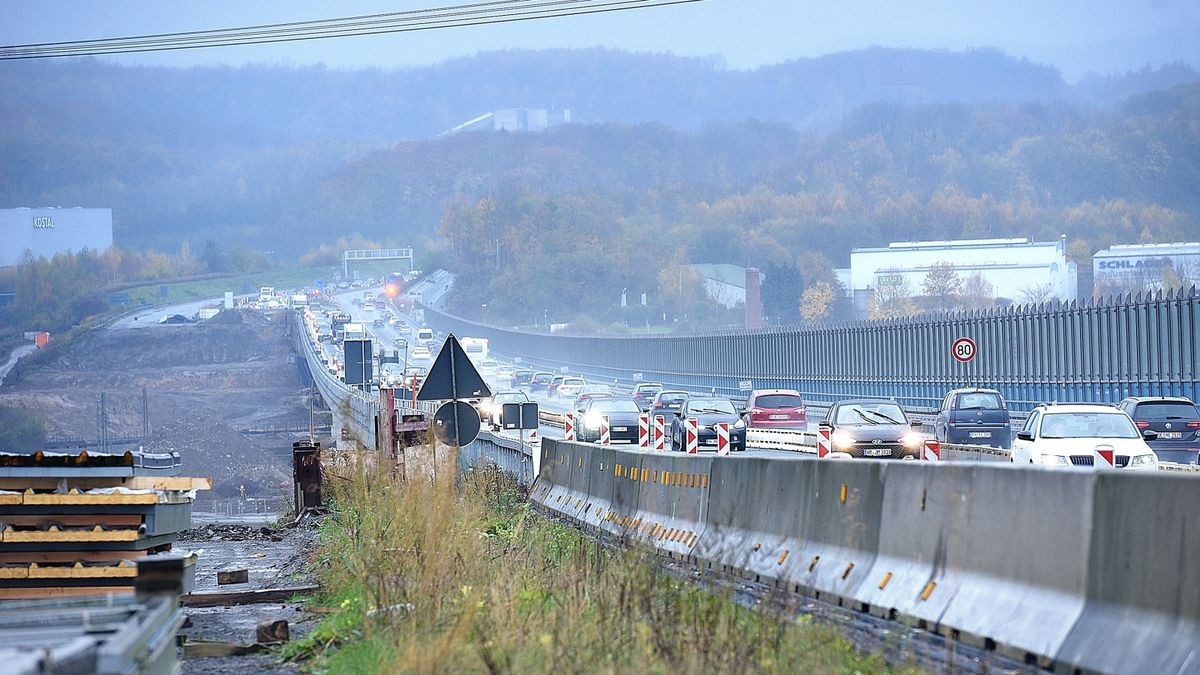 Staus: Übergang an Lennetalbrücke in Hagen wird repariert