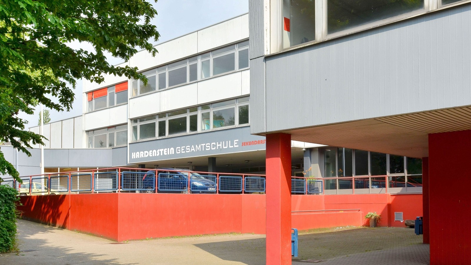 Hardenstein-Gesamtschule ist eng mit dem Stadtteil verbunden