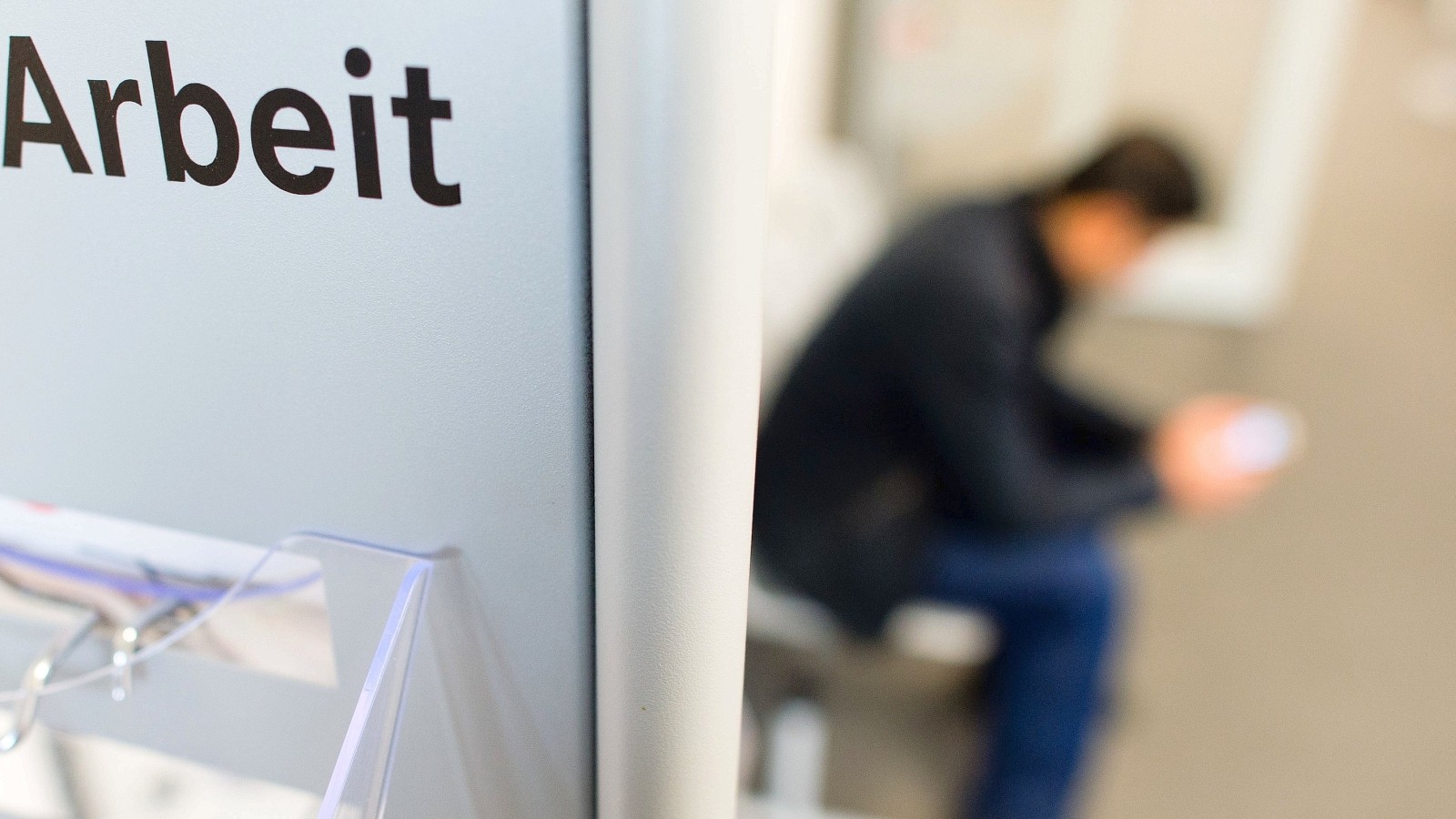 Jobcenter Hat Geld Auf Falsches Konto überwiesen Jobcenter Bochum hat mehr Geld für die Arbeitsvermittlung