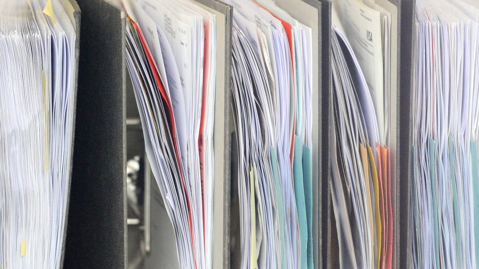 Warum braucht man 200 Seiten Vorschriften für eine Kita?
