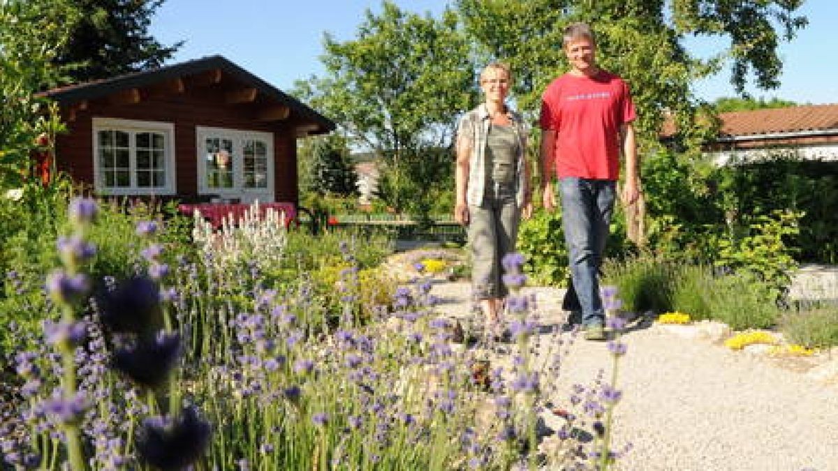 Sibylle und Karsten Künzler stellen ihren Garten vor