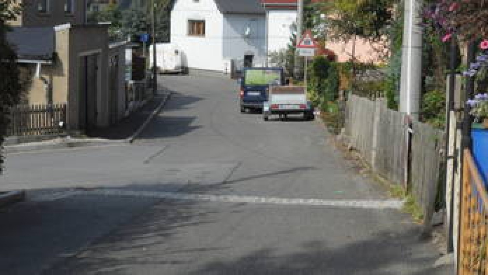 Taupadeler Weg in SchmöllnZschernitzsch wird repariert