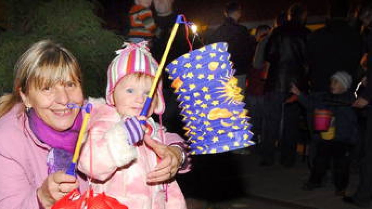 Martinsfeiern mit Lampions im nördlichen Ilmkreis
