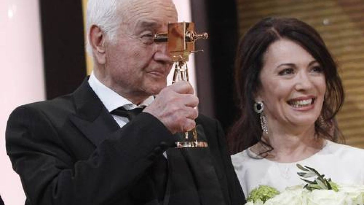 Armin Müller-Stahl mit Iris Berben. Foto: AFP