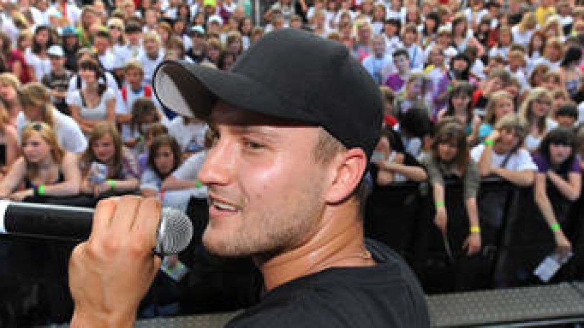 Doppel-U nach Massen-Rap bei mega-ROCK im Guinness-Buch