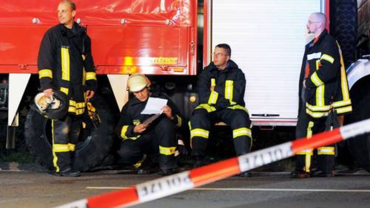 Ein weiterer Kessel löste sich in dem anderen Zug vom Fahrgestell und ist auf das Nebengleis gefallen. Foto: Sascha Fromm