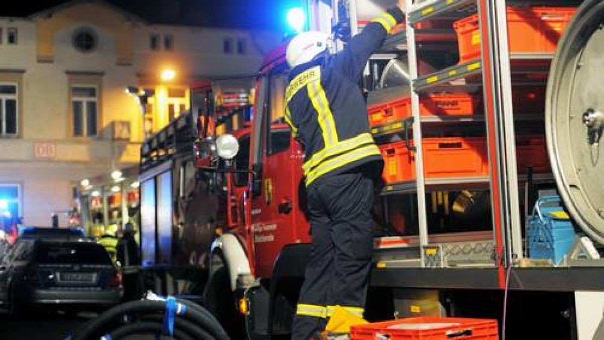 Bei einem schweren Zugunglück in Bleicherode waren etwa 150 Einsatzkräfte im Großeinsatz. Beide Züge hatten Gefahrgüter geladen. Foto: Sascha Fromm