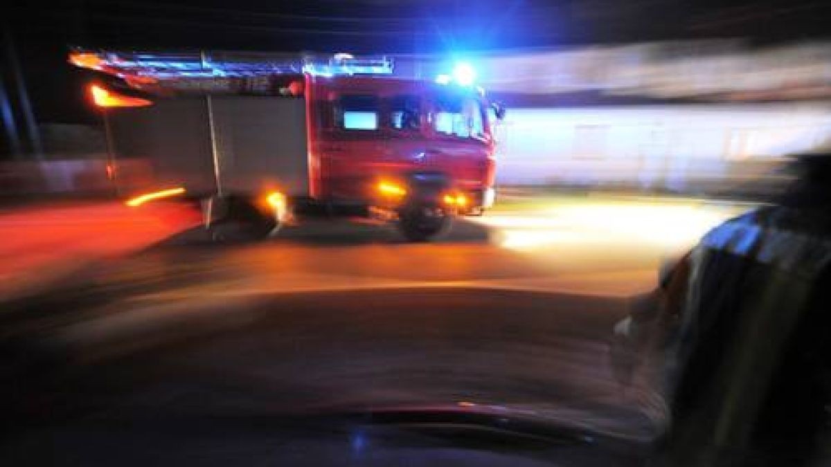 Bei einem schweren Zugunglück in Bleicherode waren etwa 150 Einsatzkräfte im Großeinsatz. Ein Lokführer wurde dabei verletzt, der andere steht unter Schock. Foto: Sascha Fromm