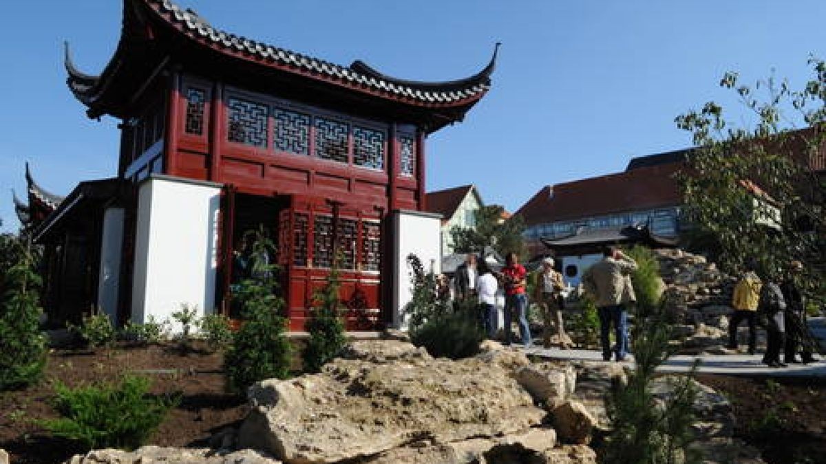 Schaufenster der Harmonie in Weißensee