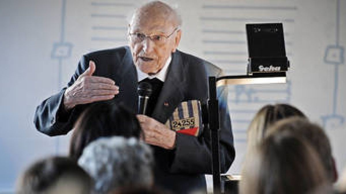 Prälat Hermann Scheipers erinnert sich an Überleben in Dachau