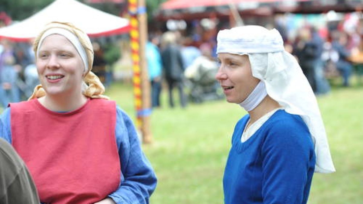 Bereits zum fünften Mal gab es am Wochenende das Mittelalterfest auf der Ochsenwiese von Tambach-Dietharz. Mit Showkämpfen in klassischen Gewändern, originalen Speisen und viel Musik feierte der Verein 