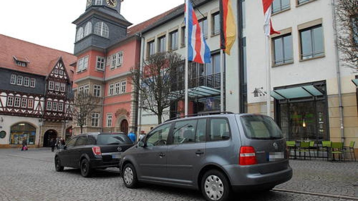 Das Landeskriminalamt und die Staatsanwaltschaft Erfurt durchsuchen Diensträume der Stadtverwaltung Eisenach. Foto: Heiko Kleinschmidt 