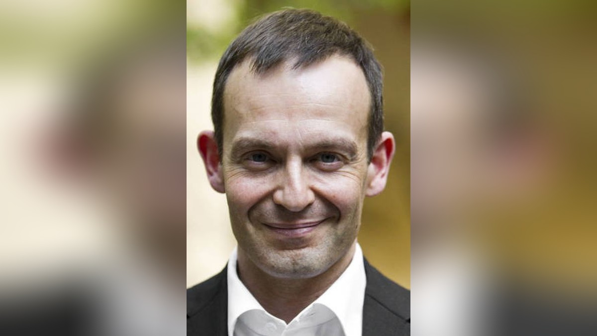 Volker Wissing, Jahrgang 1970 , FDP-Bundestagsabgeordneter, ist der Vorsitzende des Finanzausschusses. Er sitzt seit 2004 im Bundestag.
 Zuvor war er als Richter am Landgericht in Zweibrücken (Rheinland- Pfalz) am Amtsgericht Landau und als Vertreter der dortigen Anklagebehörde tätig. Parlamentarische Erfahrung sammelte er von 2002 bis 2004 als Referent des Mainzer Justizministers Herbert Merten.
 Er ist verheiratet und hat eine Tochter. Foto: Timur Emek