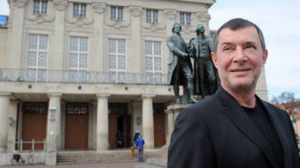 Stephan Märki, der nach eigenem Bekunden nie eine Intendantenkarriere angestrebt hat, verlässt das Weimarer Theater nach zwölf Jahren. Um in Bern als Intendant zu arbeiten. Foto: Marco Kneise