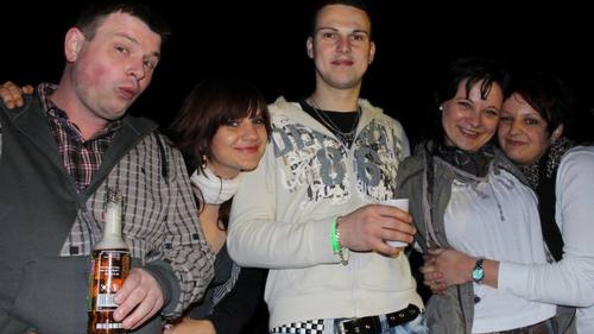 Heiß ging es auf dem Possen bei Sondershausen bei der Mixery Klubraum Tour her. Dafür sorgten die DJ vom Radiosender RTL 89.0 und ihre bezaubernden Tänzerinnen.