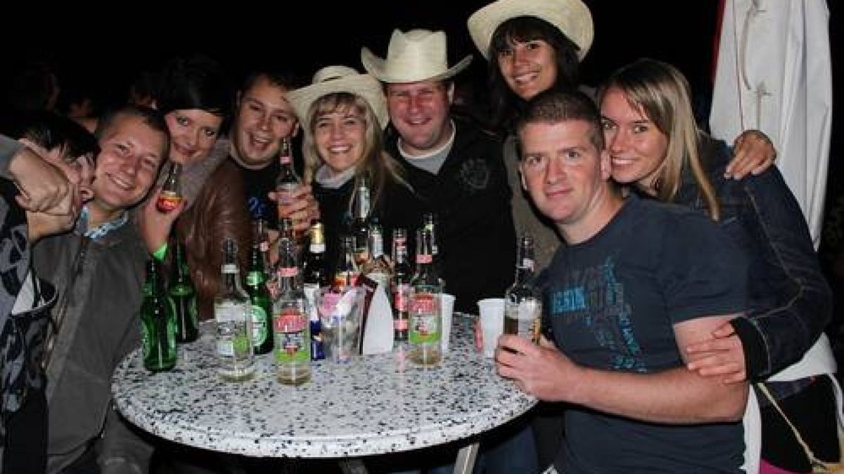 Heiß ging es auf dem Possen bei Sondershausen bei der Mixery Klubraum Tour her. Dafür sorgten die DJ vom Radiosender RTL 89.0 und ihre bezaubernden Tänzerinnen.