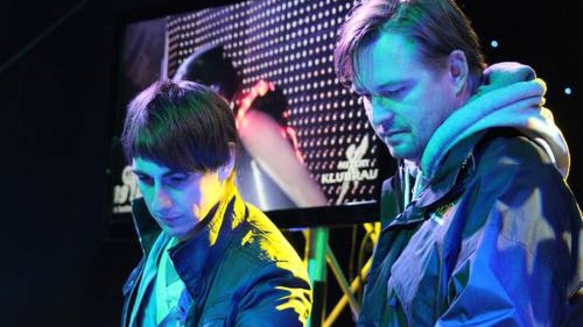 Heiß ging es auf dem Possen bei Sondershausen bei der Mixery Klubraum Tour her. Dafür sorgten die DJ vom Radiosender RTL 89.0 und ihre bezaubernden Tänzerinnen.