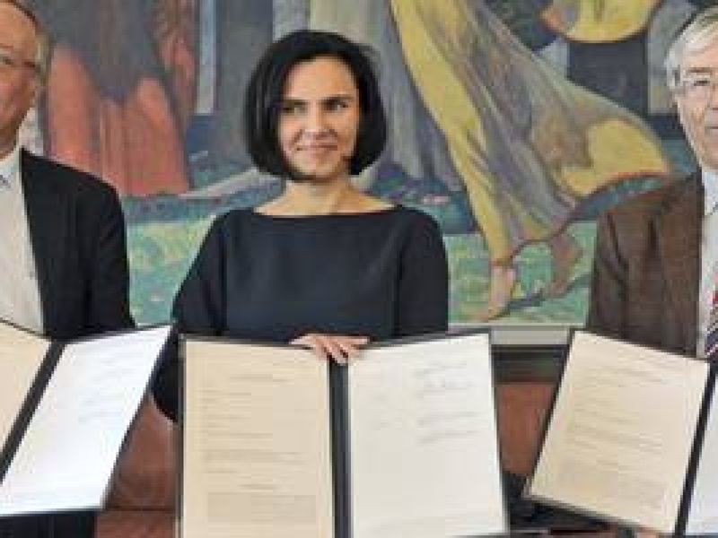 Verträge für erstes deutsches Zentrum für Polenstudien