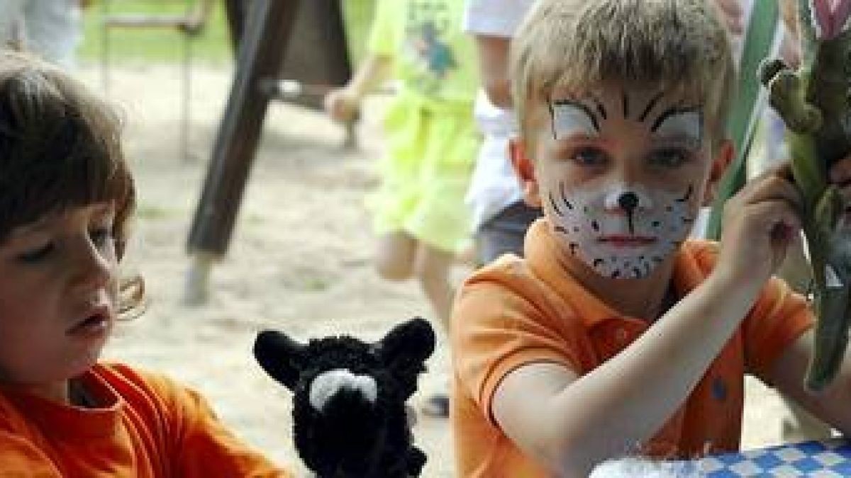 Gotha Sommerfest in Gartenstadtsiedlung bei Sonnenschein
