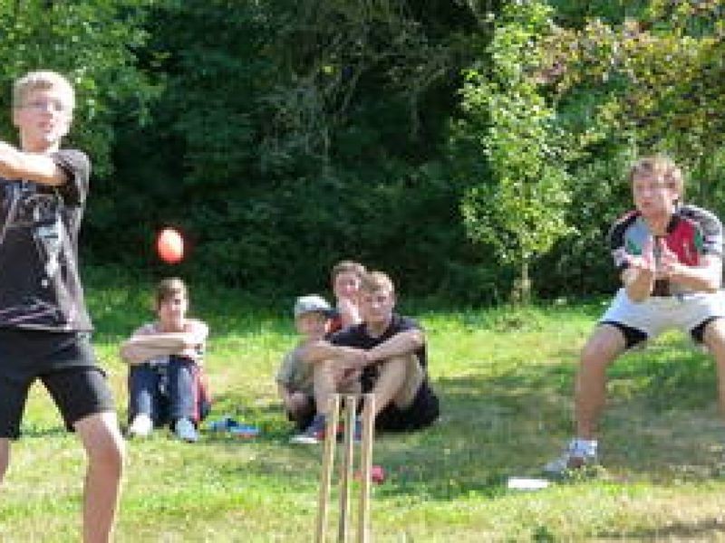 Cricket und Kröte im Loch: Englisch-Sprach-Camp in Unterweißbach
