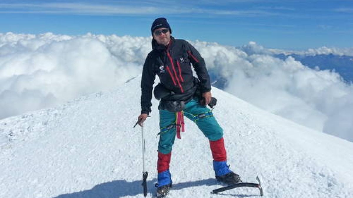 18.08. Der Weimarer Michael Hesse bwewältigte in vier Tagen 6000 Höhenmeter und erreichte den 4810 Meter hohen Gipfel des Mont Blanc. Foto: privat