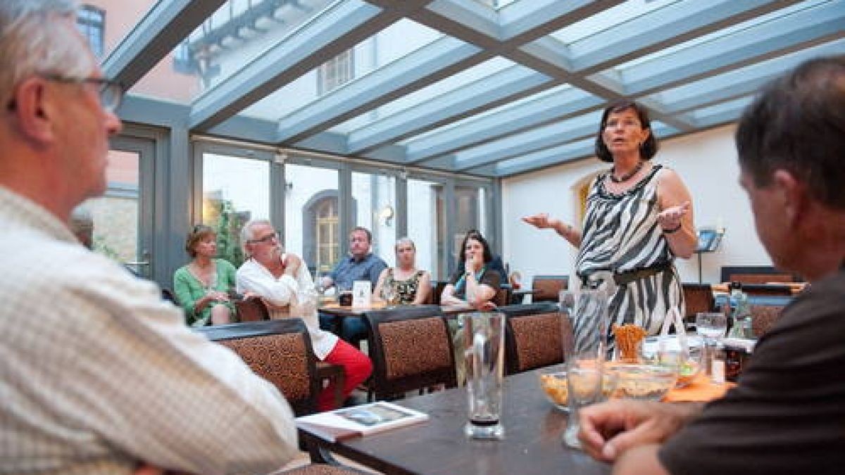 06.08. Ministerin Antje Tillmann war im Rahmen ihrer Sommertour zu Besuch bei Sommerstammtisch der CDU Weimar. Foto: Thomas Müller