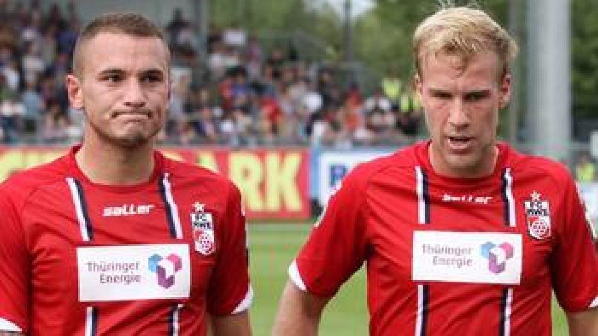 Simon Brandstetter (li.) und Jens Möckel (re.) stehen dem FC Rot-Weiß Erfurt aufgrund ihrer schweren Verletzungen längere Zeit nicht zur Verfügung. Archiv-Foto: Frank Steinhorst