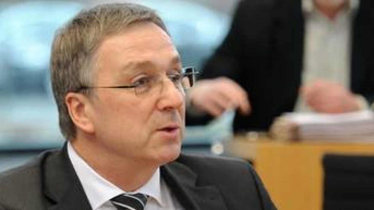 Beamte Haben Anspruch Auf Vaterschaftsurlaub Bundesrepublik Verliert Prozess - gc2y3kq
