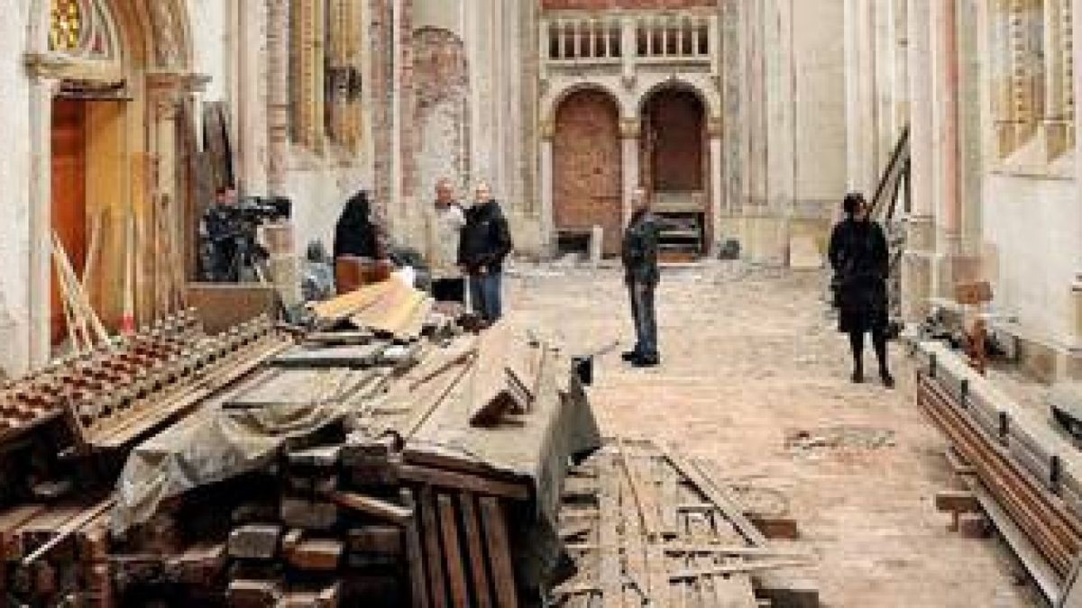 Unser Bild zeigt die Schlosskapelle von Reinhardsbrunn in dem beklagenswerten Zustand, in dem sie bereits vor einem Jahr zu sehen war. Archiv-Foto: Dirk Bernkopf
