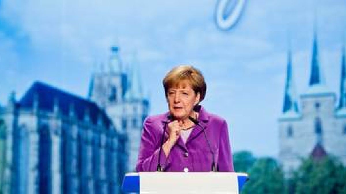 Bundeskanzlerin Angela Merkel bei der Thüringenversammlung der CDU am Samstag in Jena. Foto: Sascha Fromm
