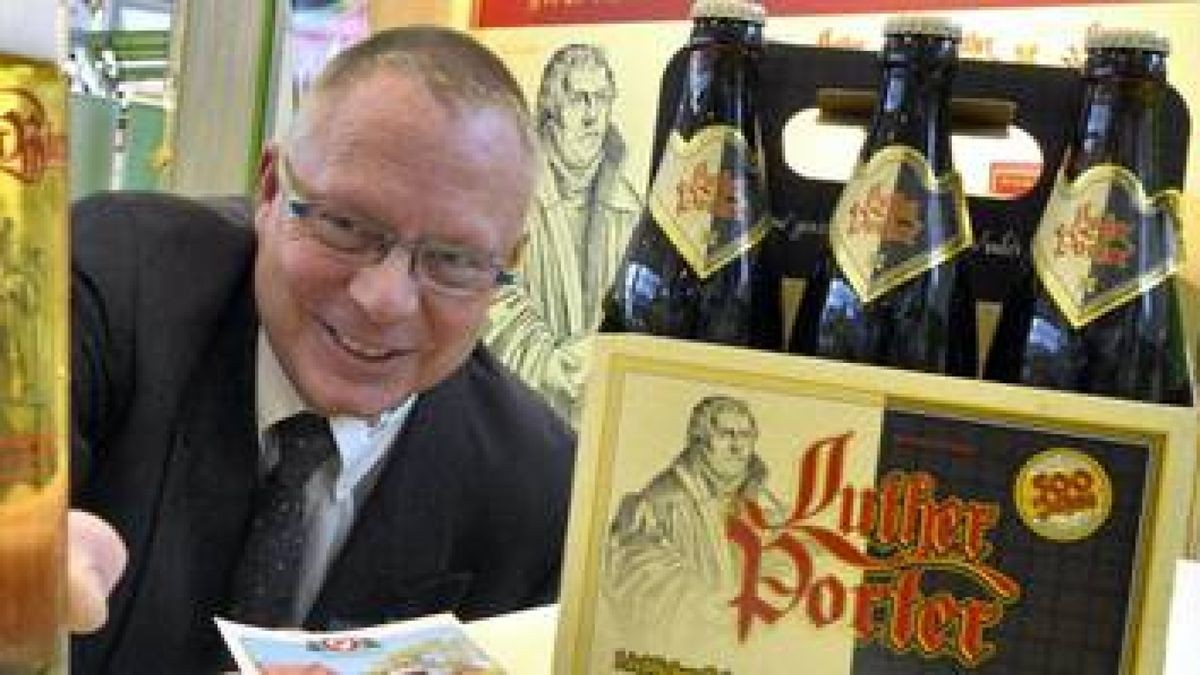 Heiko Rogge von der Eichsfelder Traditionsbrauerei bei der Grünen Woche in Berlin. Foto: Peter Michaelis